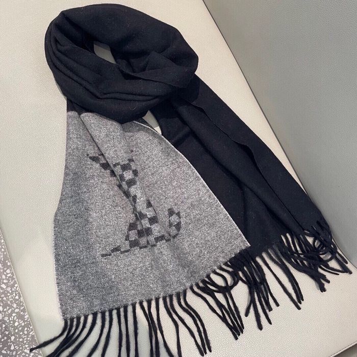 Louis Vuitton Scarf LV00025